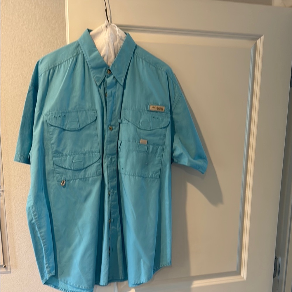 Columbia Blue Casual Button Down Shirt Lightweight Cotton